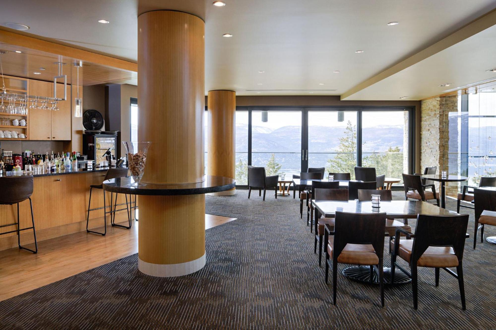 Sparkling Hill Resort And Spa - Adults-Only Resort Vernon Exteriör bild