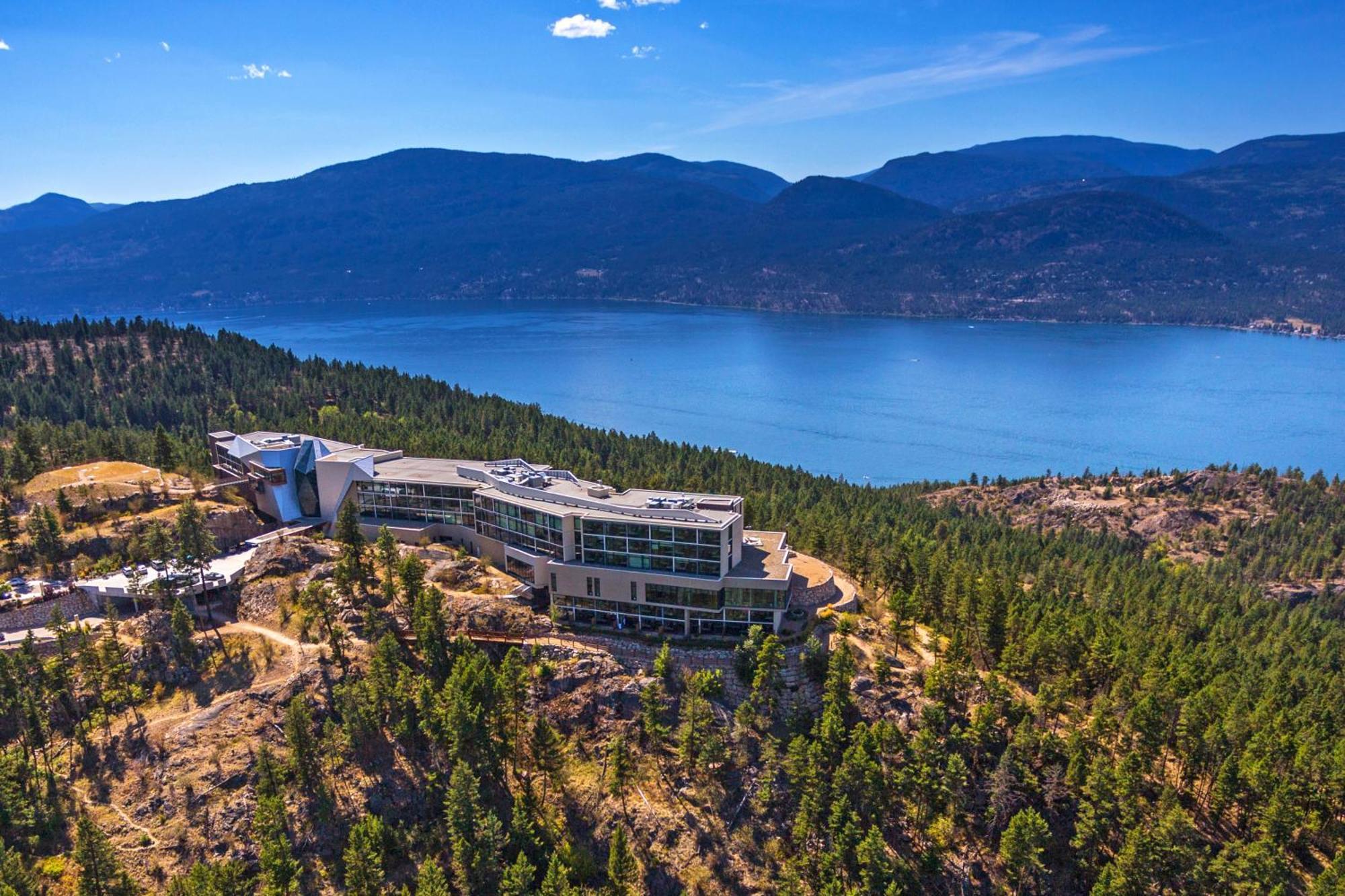 Sparkling Hill Resort And Spa - Adults-Only Resort Vernon Exteriör bild
