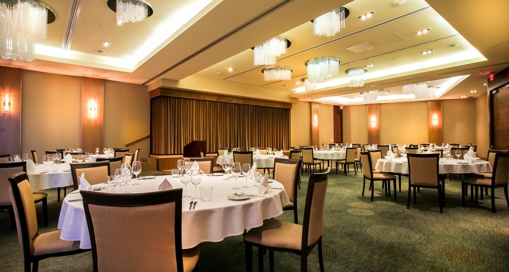 Sparkling Hill Resort And Spa - Adults-Only Resort Vernon Exteriör bild
