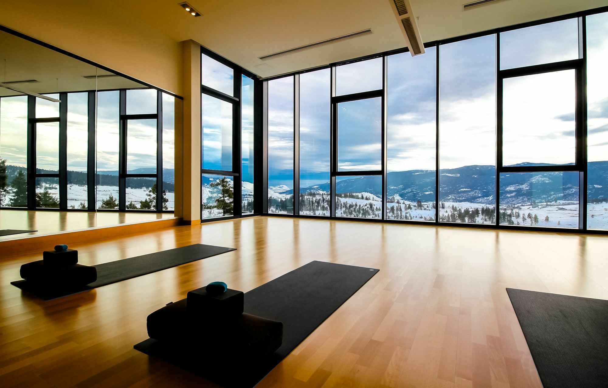 Sparkling Hill Resort And Spa - Adults-Only Resort Vernon Exteriör bild